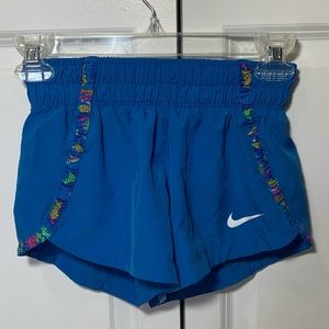 girls nike shorts
